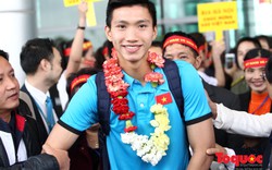 Chủ tịch tỉnh Thái Bình trực tiếp đón và trao bằng khen cho cầu thủ U23 Việt Nam “hotboy” Đoàn Văn Hậu