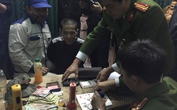 Quảng Bình: “Đột kích” tụ điểm buôn bán ma túy cùng nhiều vũ khí nguy hiểm
