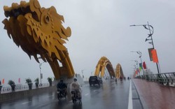 Cơn “mưa vàng” giải nhiệt Đà Nẵng