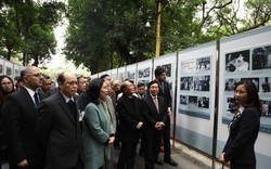 Khai mạc triển lãm Kỷ niệm 30 năm UNESCO tôn vinh Chủ tịch Hồ Chí Minh