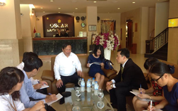 Thu hồi “sao” của khách sạn Oscar Saigon tại T.PHCM
