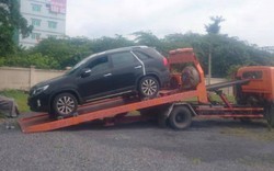 Đồng Nai: Bị xe CSGT đưa về trạm, nữ tài xế vẫn nhất quyết không xuống xe