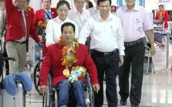 Nồng nhiệt chào đón Đoàn thể thao người khuyết tật Việt Nam trở về