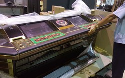 TP.HCM: Phát hiện vụ vận chuyển máy đánh bạc 400 triệu qua Việt Nam