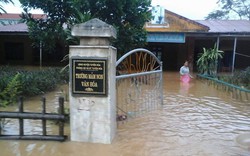 Hàng trăm trường học tại Hà Tĩnh, Quảng Bình lại đóng cửa tránh lũ