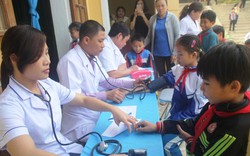 20 học sinh bị viêm cầu thận, Sở Y tế Nghệ An họp khẩn