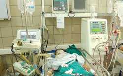 Thêm loạt bệnh nhân ngộ độc methanol phải nhập viện tại Hà Nội
