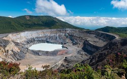Costa Rica: Công viên quốc gia Poás Volcano đã mở cửa trở lại sau 16 tháng núi lửa hoạt động