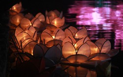Sông Hương lung linh mờ ảo trong Lễ hội hoa đăng
