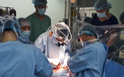 Thêm một quả tim “bay” từ Hà Nội vào Huế cứu sống bệnh nhân trẻ tuổi