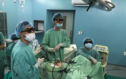 Lần đầu tiên áp dụng thành công nội soi 3D treo tử cung vào mỏm nhô
