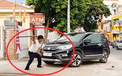 Thái Bình: Xôn xao nguyên nhân bảo vệ dùng kiếm đập phá ô tô