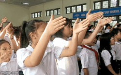 Xúc động: Học sinh hát quốc ca “bằng tay” tại ngôi trường khiếm thính