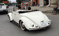 Xe Volkswagen “con bọ” huyền thoại “vi vu” trên phố Hà Nội 