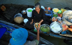 Độc đáo cảnh mua bán trên sông Cửu Long