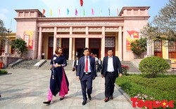 Bộ trưởng Nguyễn Ngọc Thiện thăm Bảo tàng văn hóa các dân tộc Việt Nam