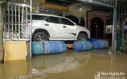 Thành phố Vinh: Mưa lớn tiếp tục kéo dài nhiều nơi còn ngập sâu trong nước