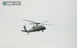 Marine One của tổng thống Trump cất cánh trên bầu trời Đà Nẵng