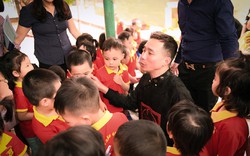 NTK Đỗ Trịnh Hoài Nam mở lớp dạy nghề miễn phí  làng trẻ em SOS