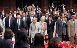 Nhà vua và Hoàng hậu Nhật Bản giao lưu với các cựu sinh viên Việt từng học tập ở Nhật