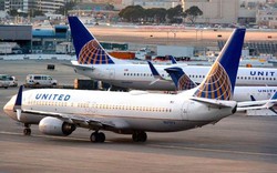 United Airlines “hạ gục” nữ hành khách gây rối chuyến bay
