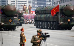 Diễn biến mới: Triều Tiên vận chuyển tên lửa, Hàn Quốc tập trận khổng lồ