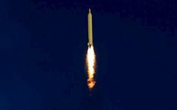 Khiến Mỹ “lạnh gáy”, Iran phóng tên lửa đột phá mới