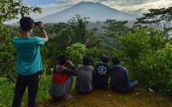 Khiếp sợ núi lửa phun trào tại thiên đường du lịch Bali, gần 50.000 người vội di tản