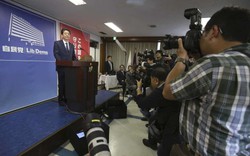 Thủ tướng Nhật đối mặt trực diện hai khủng hoảng quốc gia