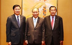 Thủ tướng Nguyễn Xuân Phúc ăn sáng làm việc với Thủ tướng Lào, Campuchia