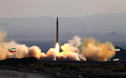 Pháp, Mỹ bất ngờ “ra đòn” Iran về tên lửa
