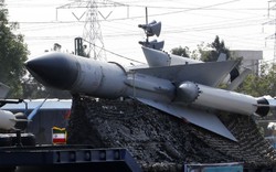 Iran tung tên lửa mới: Ra thêm tín hiệu mạnh?