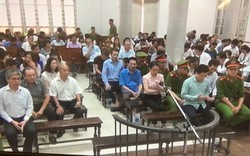 Hà Văn Thắm, Nguyễn Xuân Sơn “thẫn thờ” ngồi nghe các luật sư gỡ tội 