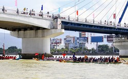 Ngày hội đua thuyền ấn tượng trên sông Hàn
