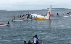 Máy bay chở 47 hành khách lao thẳng xuống biển