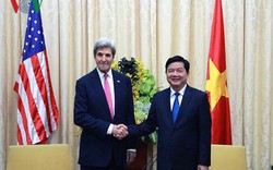 Ngoại trưởng Mỹ John Kerry chào xã giao Bí thư Đinh La Thăng