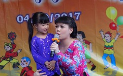 Việt Hương mang đến 250 phần quà Trung Thu cho trẻ em nghèo 