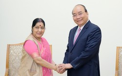 Thủ tướng Nguyễn Xuân Phúc tiếp Bộ trưởng Ngoại giao Ấn Độ