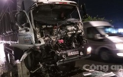 Gần 1 giờ đồng hồ giải cứu tài xế trong vụ tai nạn giao thông