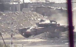 Hàng trăm xe tăng đối đầu ở tây bắc Syria: QĐ Thổ quyết &quot;được ăn cả, ngã về không&quot;?