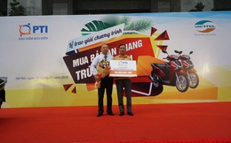 
PTI trao thưởng xe máy SH cho khách hàng