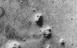 Những bức ảnh chụp trên Sao Hỏa kỳ lạ nhất thế giới: Toàn đất đá mà nhìn ra đủ thứ, từ động vật, thực vật cho đến cả mặt người