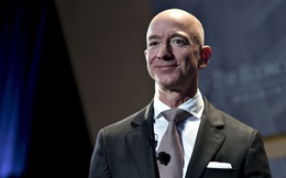 Tỷ phú Jeff Bezos lập kỷ lục khi kiếm được 13 tỷ USD chỉ trong một ngày