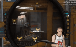 Vừa thích chơi nhạc mà lại nghiện game, chàng streamer headshot đối thủ bằng trống luôn cho ngầu