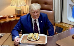 Sự thật về món ăn giống bánh mì Việt Nam &quot;gây bão&quot; MXH của ông Trump: Dân Mỹ cũng tranh luận rôm rả