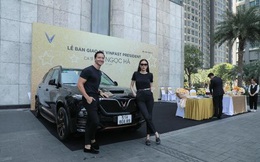 Tin tưởng thương hiệu xe Việt, Hà Hồ - Kim Lý mua liền 5 chiếc VinFast làm quà tặng người thân