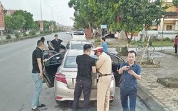 Thiếu tiền tiêu xài, chị họ lừa bán luôn em gái