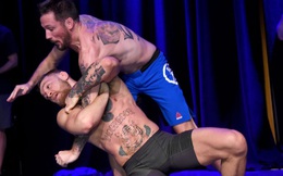 HLV John Kavanagh: Conor McGregor sẽ trở lại như một võ sĩ hạng trung