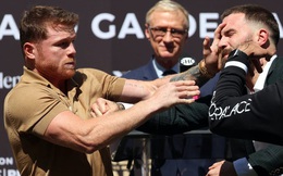 Canelo Alvarez lên tiếng cảnh báo Caleb Plant: Anh bạn nên sở hữu một chiếc cằm thật cứng