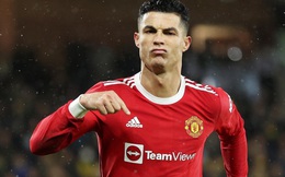 Ronaldo ghi bàn giúp MU thắng nhọc đội chót bảng